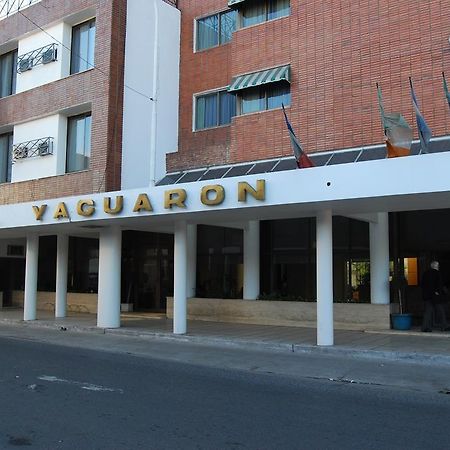 Hotel Yaguaron San Nicolás de los Arroyos Екстериор снимка