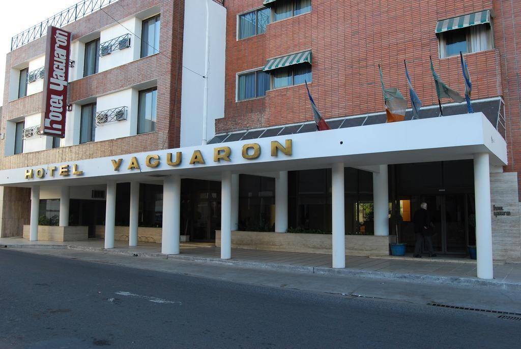 Hotel Yaguaron San Nicolás de los Arroyos Екстериор снимка